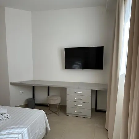 Amani Chic Rooms-3